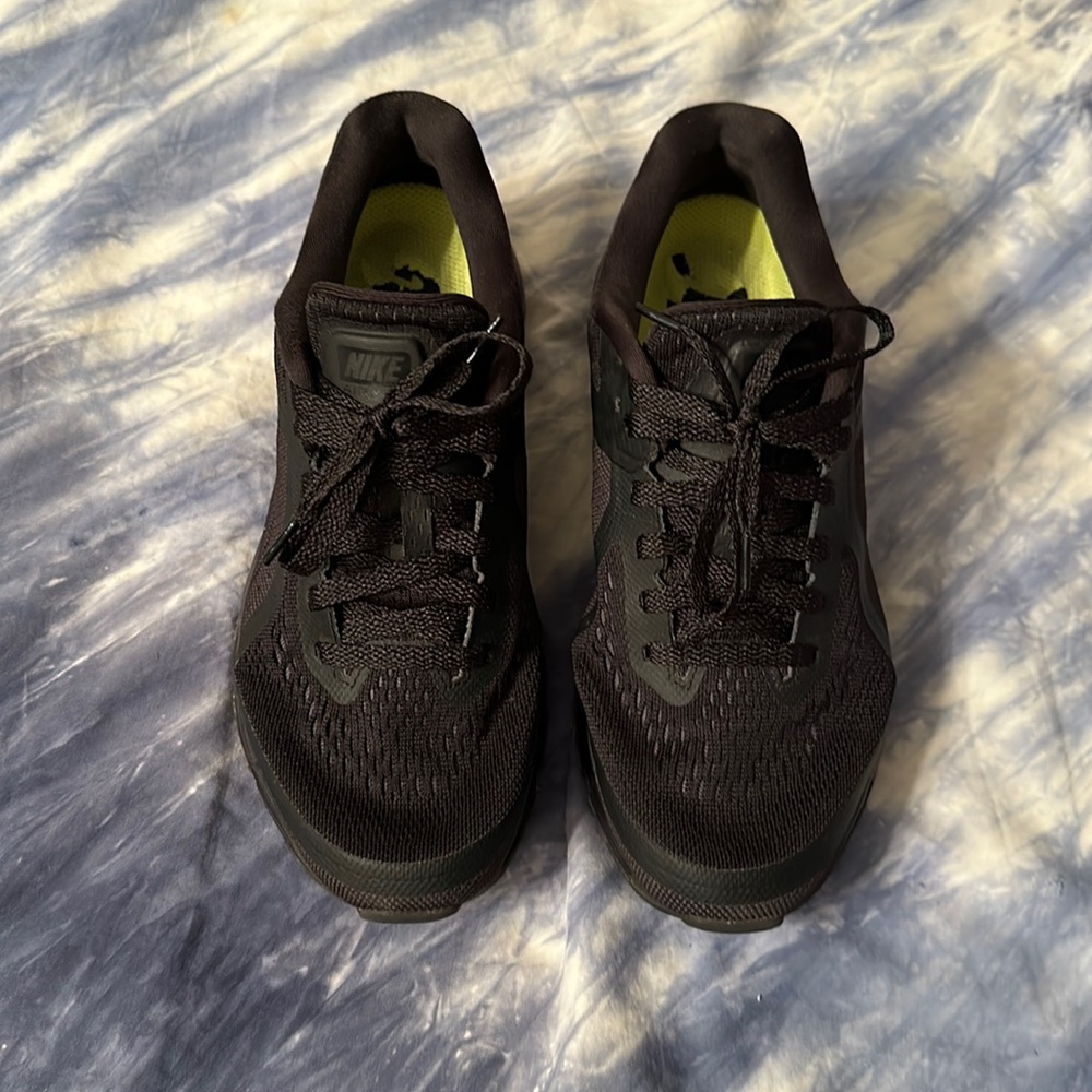 Nike air max shoes
